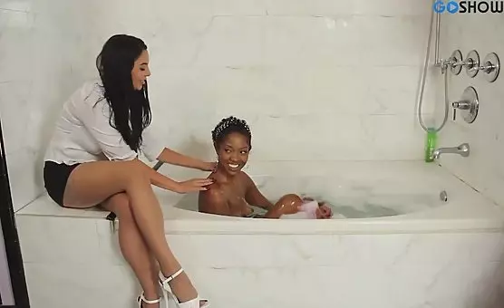Erotic Lesbians StrapOn Session Wet, Juicy, and Tantalizing